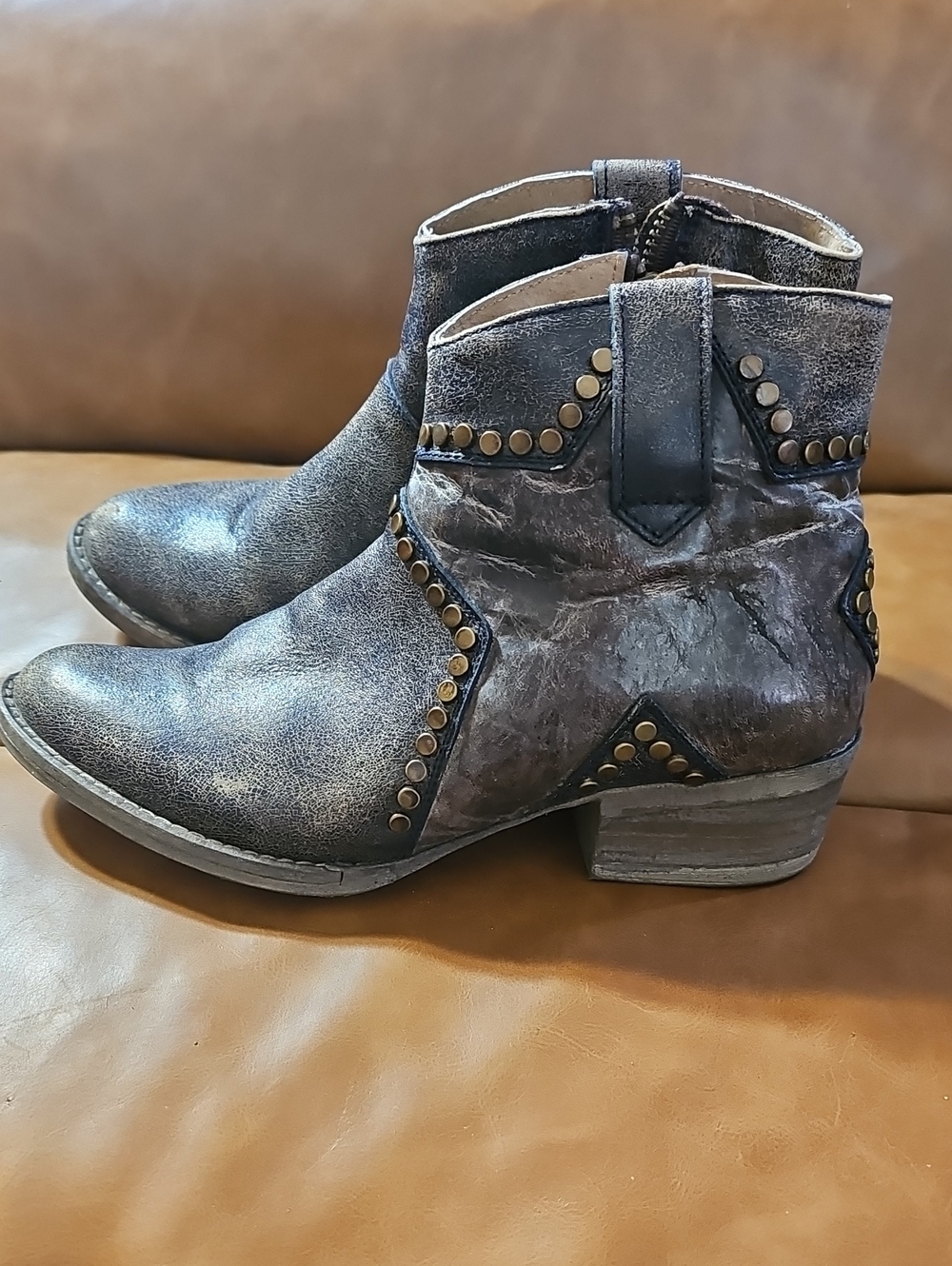 Circle G Distressed Brown Studded Ankle Booties - Picture 5 of 8